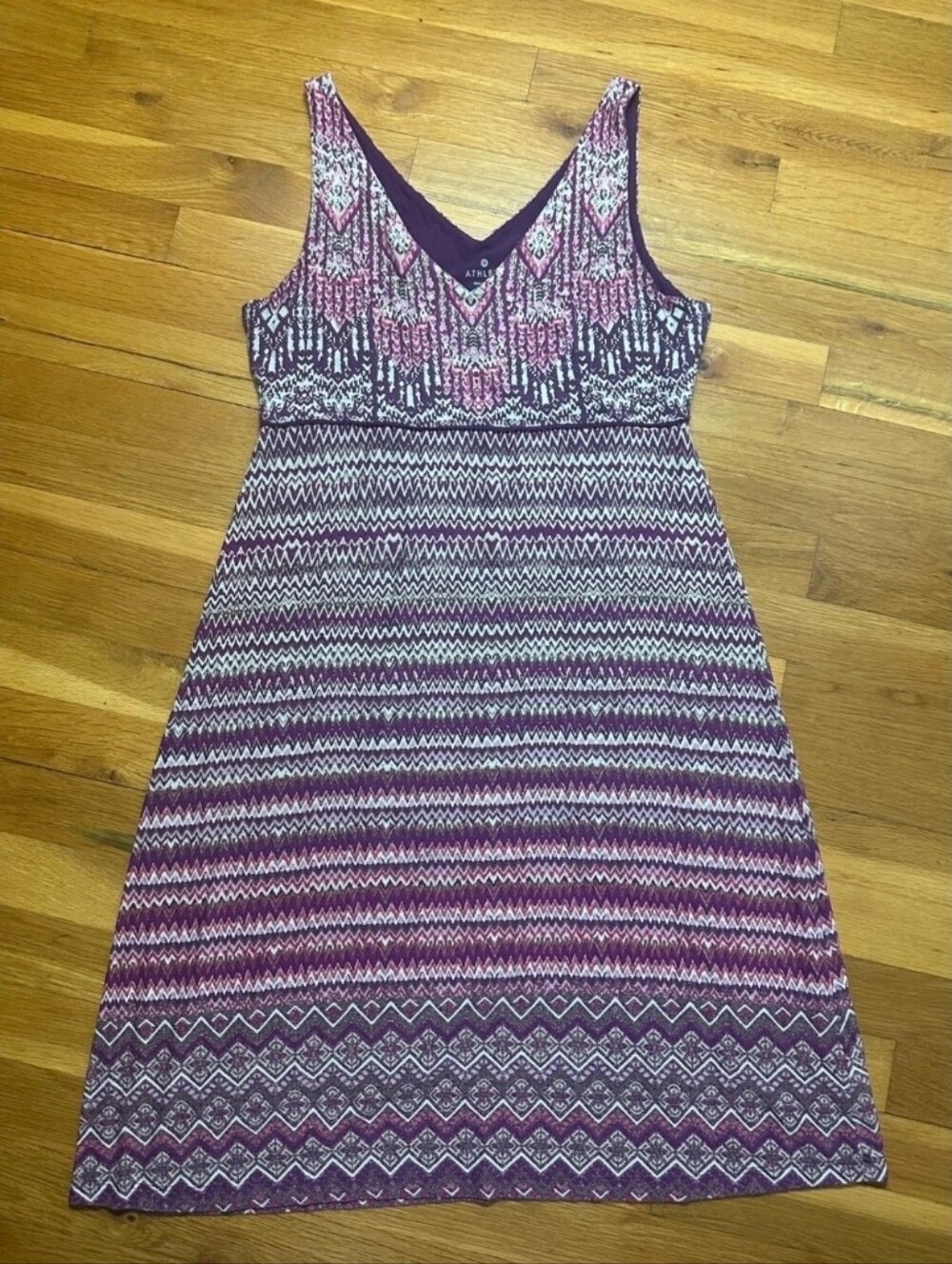 Athleta Santorini V-neck Dress Stretch Model Size L